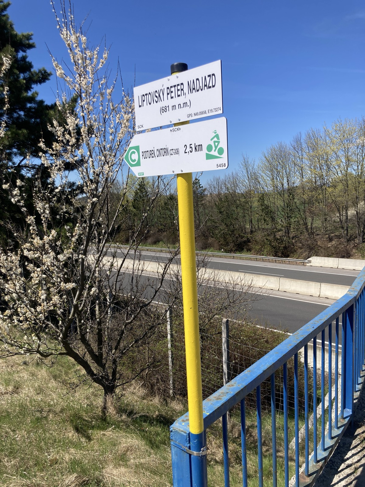 Liptovský Peter, nadjazd: Nenápadný hríbik, ktorý odhalí skrytú cyklistickú perlu Liptova